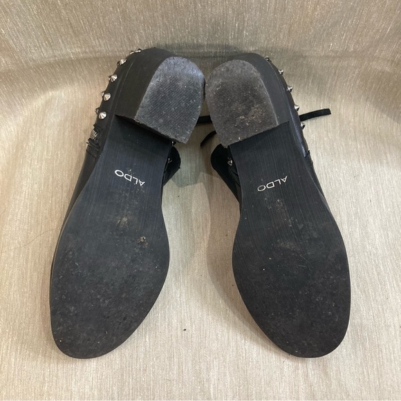 ALDO Sz 7 Back Studded Stacked  Heel Almond Toe Leather Ankle Boots Booties - Picture 4 of 9